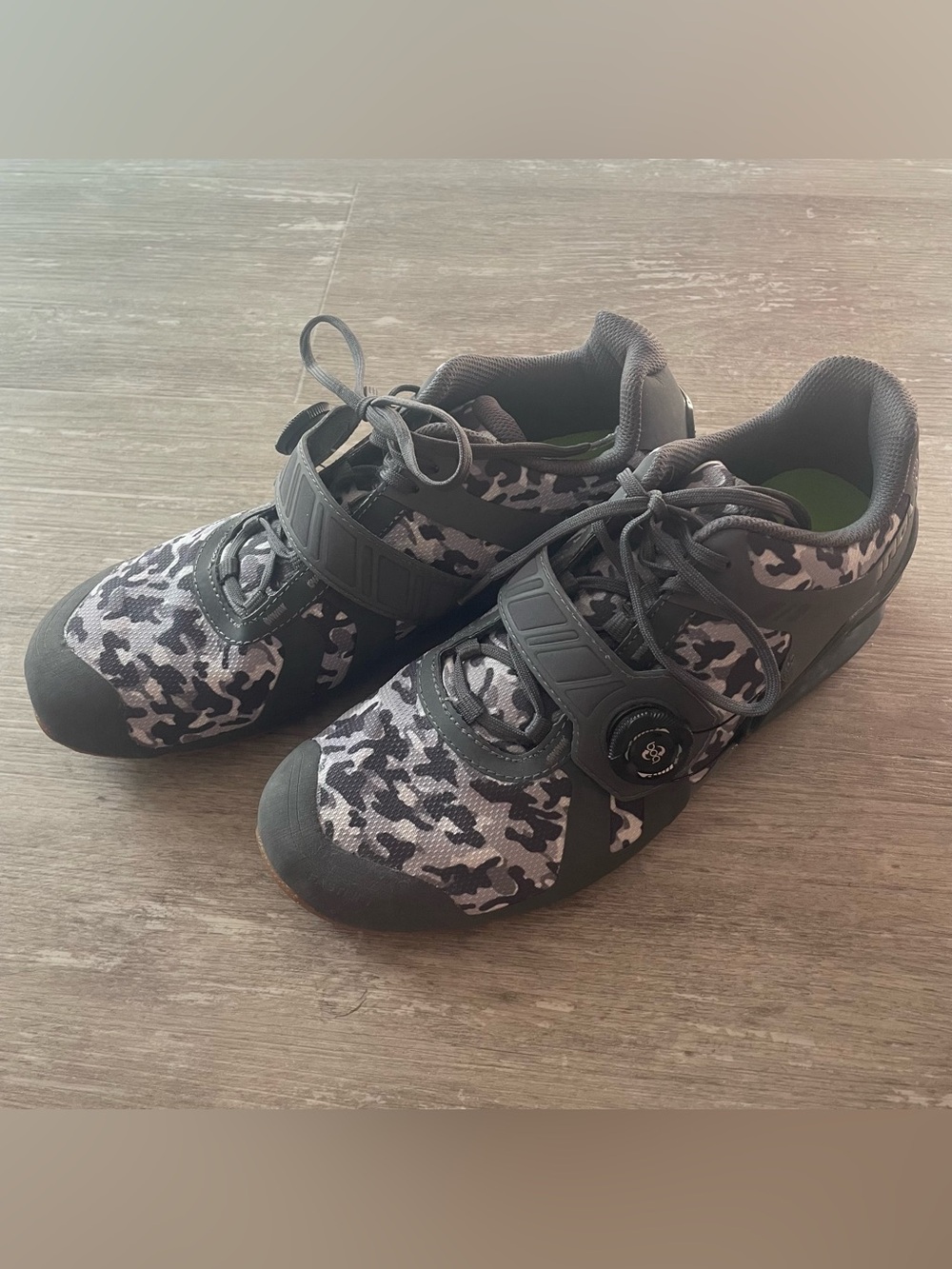 Inov-8 Fastlift 400 BOA Weightlifting Shoes Womens Size 10.5 EU 42 EUC grey camo